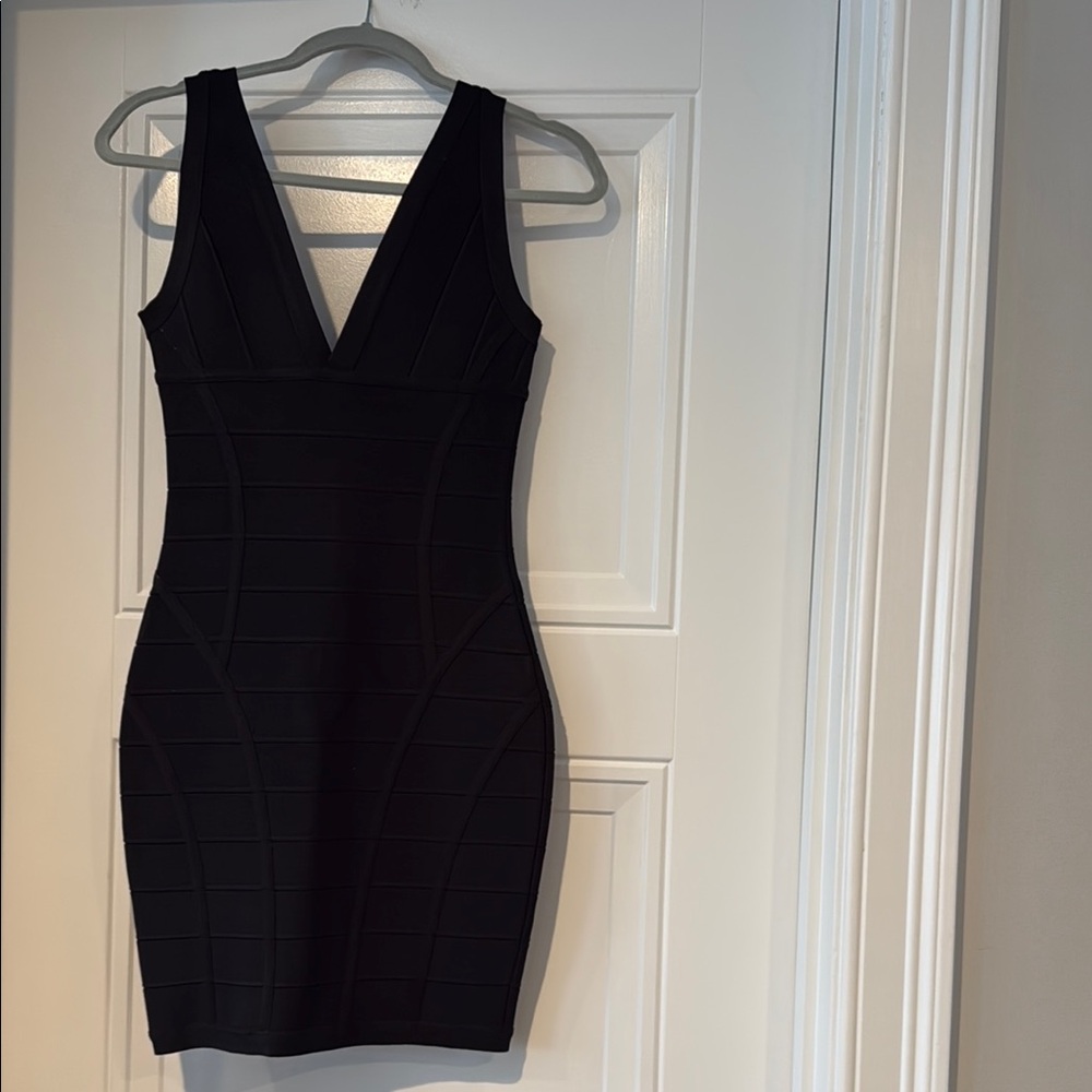 Elegant Black Sleeveless Dress